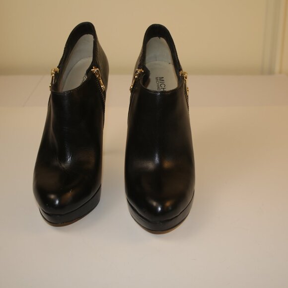Michael Kors Black Booties 5 inch heel size 8.5M - Picture 2 of 6